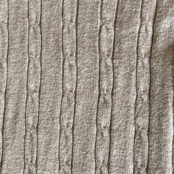 Old Navy cable long sleeve - Picture 3 of 3